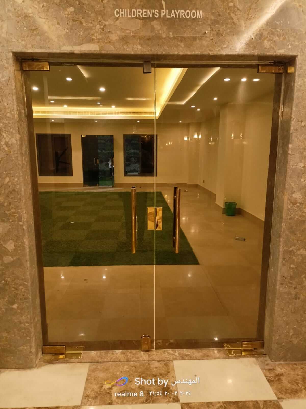 تركيب ابواب زجاج سيكوريت في الرياض
